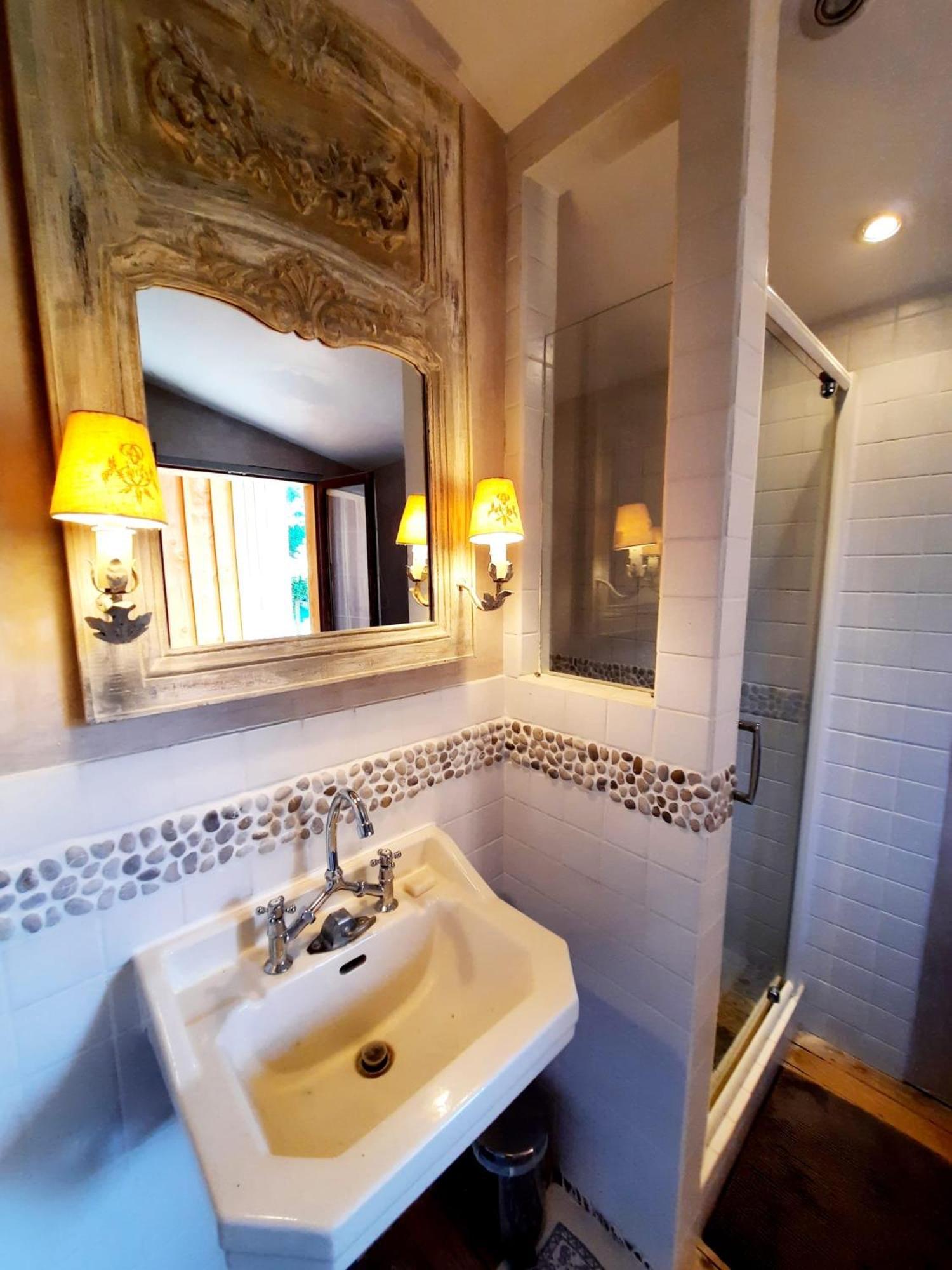 Pierres Et Jardins Bed & Breakfast Senlis  Exterior photo